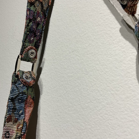 Vintage Tapestry Shoulder Bag Purse With Two Zippered Pouches On Outside - Picture 4 of 6